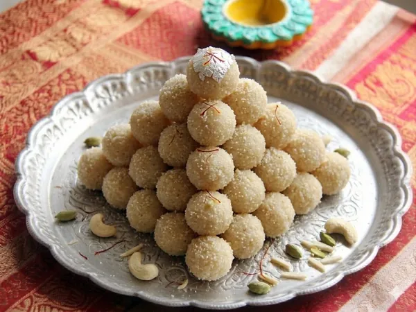 Rava Ladoo
